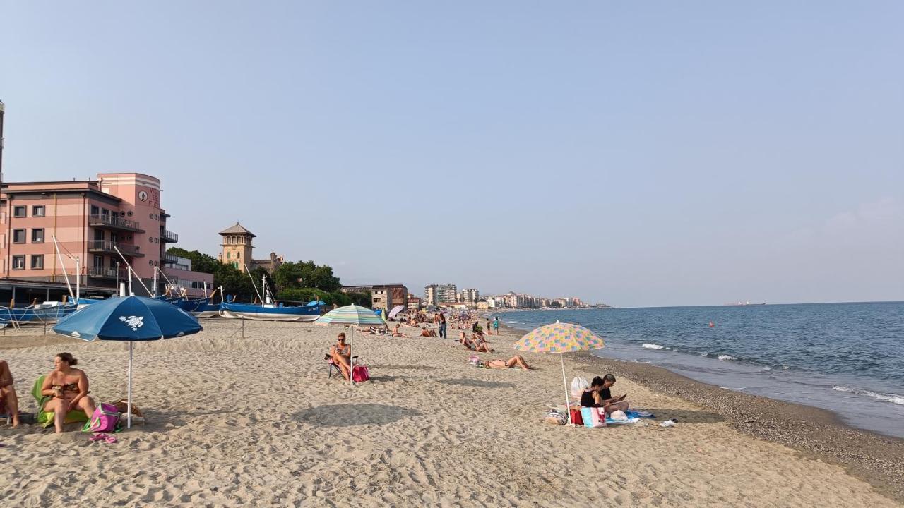 Karina, To The Beach With Terrace And Private Parking 사보나 외부 사진