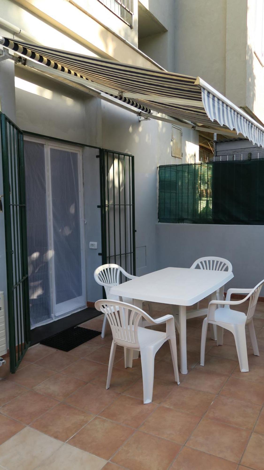 Karina, To The Beach With Terrace And Private Parking 사보나 외부 사진